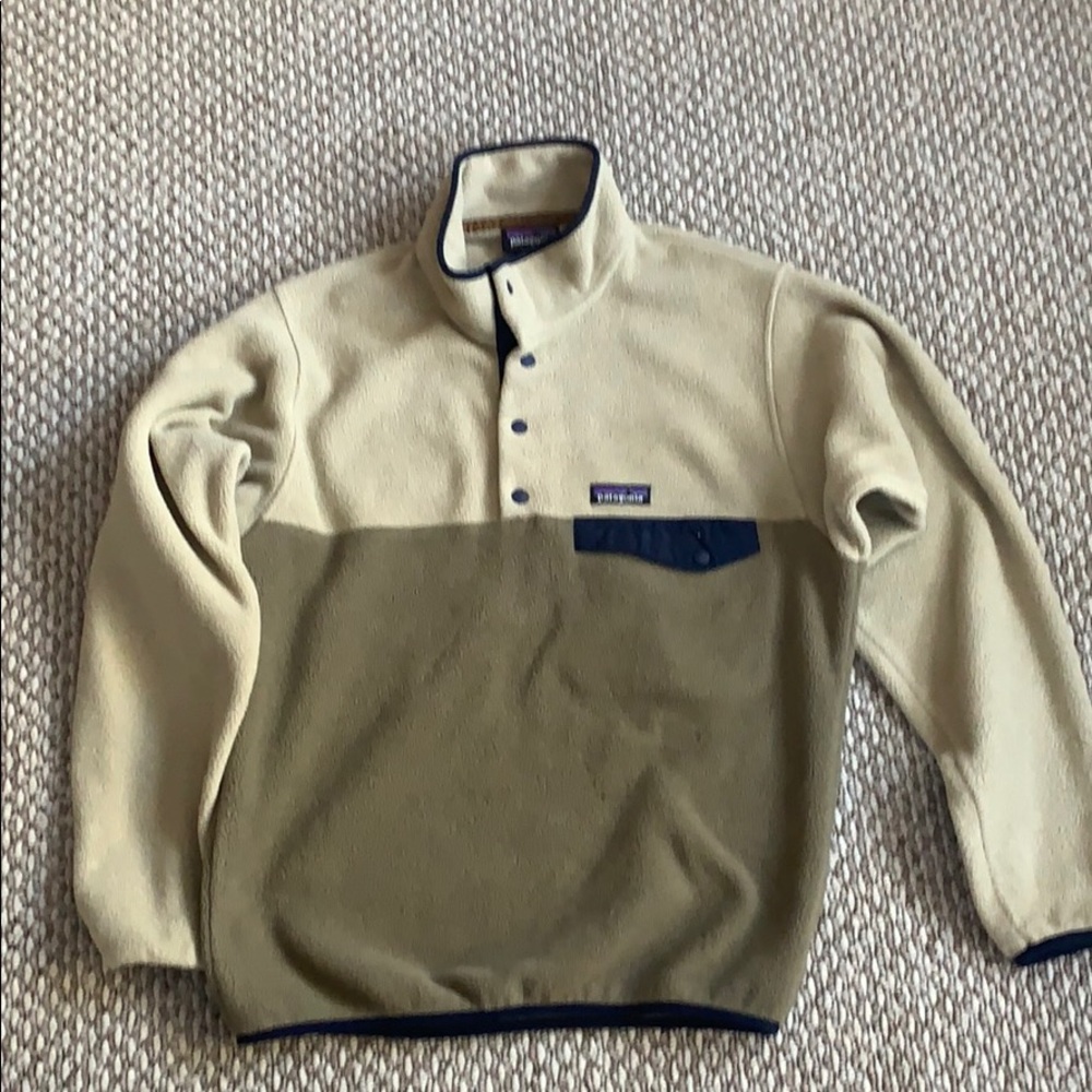 Patagonia synchilla men’s size small fleece.